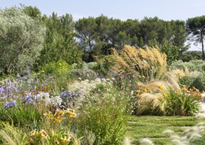 « Fleurir sans effort : l’art d’entretenir les fleurs de son jardin »