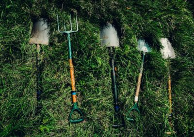 Les matériaux essentiels pour un jardinage durable et efficace